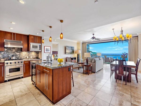 3 Bedroom Luxury Condo in Kaanapali