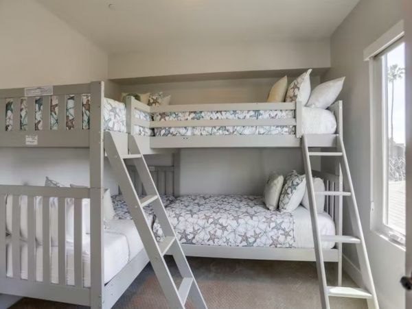 4 Bedroom Plus Loft Rental Home in Pacific Beach