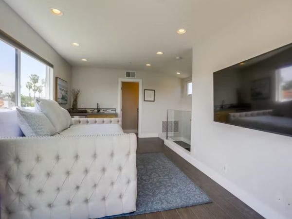 4 Bedroom Plus Loft Rental Home in Pacific Beach
