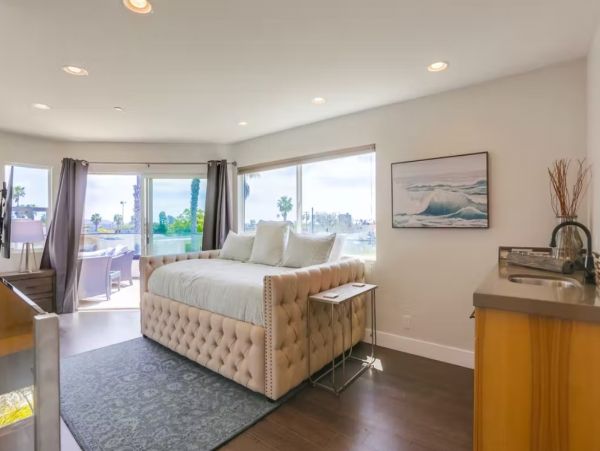 4 Bedroom Plus Loft Rental Home in Pacific Beach