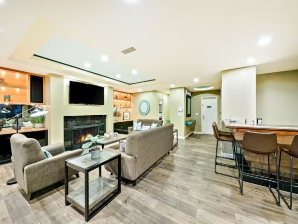 Luxury Bay Front Vacation Home in San Diego 8 Guests