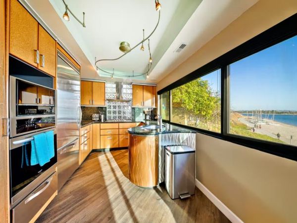 Luxury Bay Front Vacation Home in San Diego 8 Guests