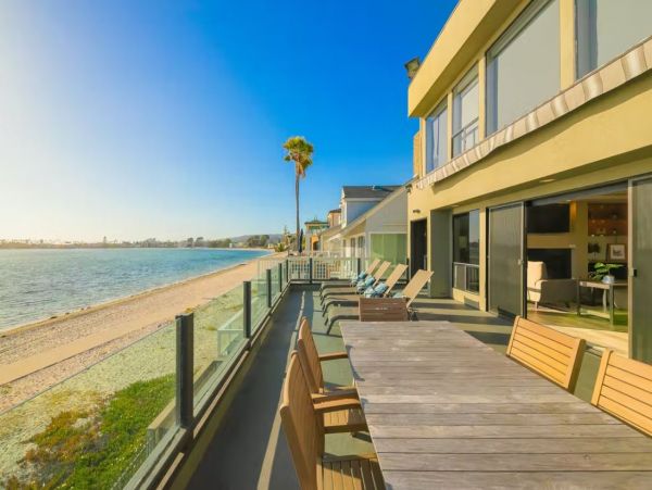 Luxury Bay Front Vacation Home in San Diego 8 Guests