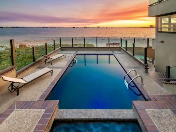 Luxury Bay Front Vacation Home in San Diego 8 Guests