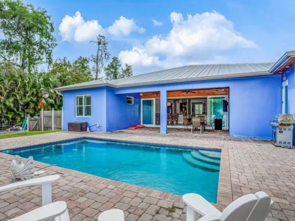 Naples Four Bedroom Professionally Decorated Pool Home