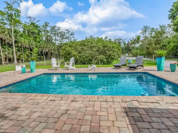 Naples Four Bedroom Professionally Decorated Pool Home