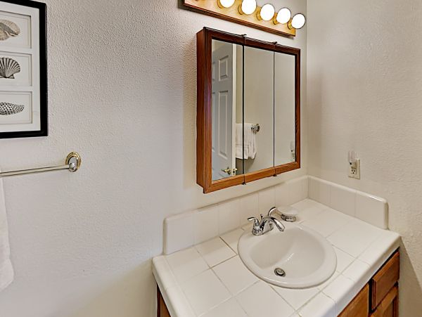 Santa Barbara County Home 1017291