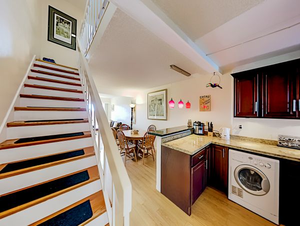 Santa Barbara County Home 1017294