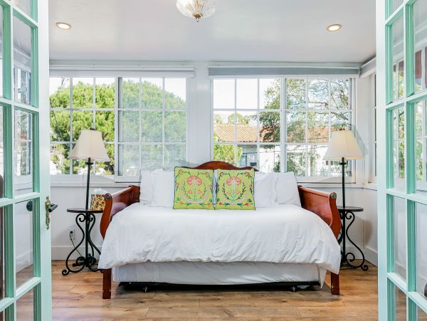 Santa Barbara County Home 1017299