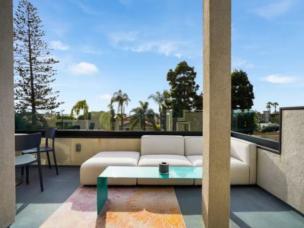 San Diego Luxury Vacation Home Sleeps 10 Guests