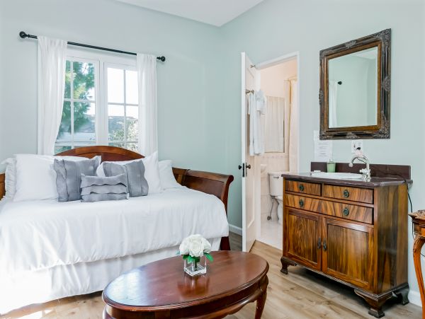 Santa Barbara County Home 1017302