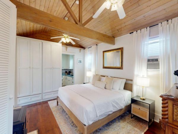 Lovely Vacation Rental with 1 Bedroom