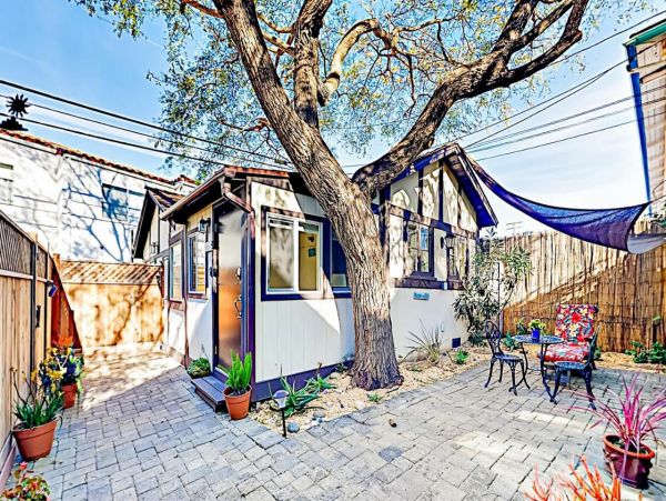 Lovely Vacation Rental with 1 Bedroom