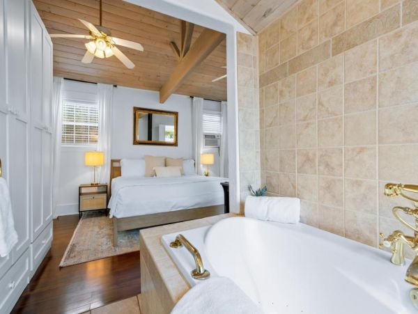 Lovely Vacation Rental with 1 Bedroom