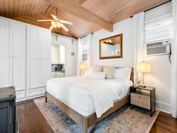 Lovely Vacation Rental with 1 Bedroom