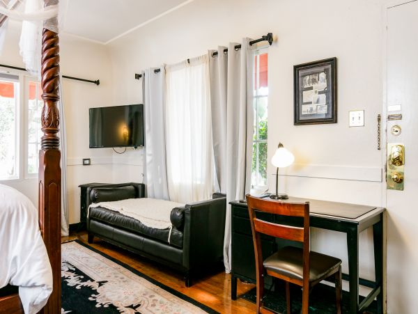 Santa Barbara County Home 1017307