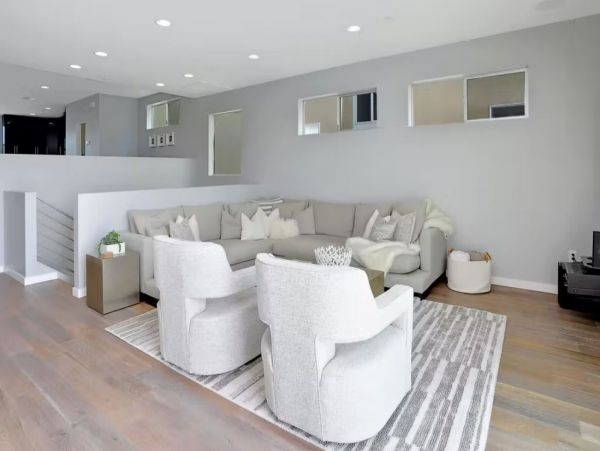 San Diego Modern Vacation Home Sleeps 8 Guests