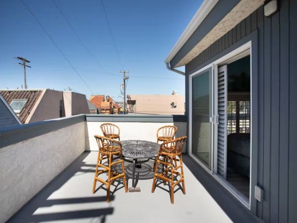 Mission Beach 3 Bedroom Plus Loft Home with Private Hot Tub