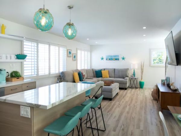 Mission Beach 3 Bedroom Plus Loft Home with Private Hot Tub