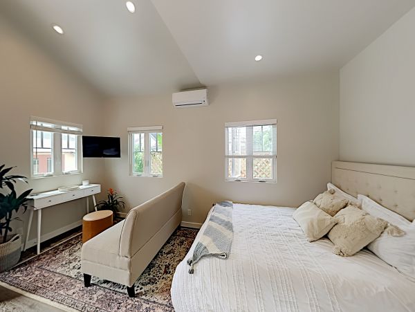 Santa Barbara County Home 1017321