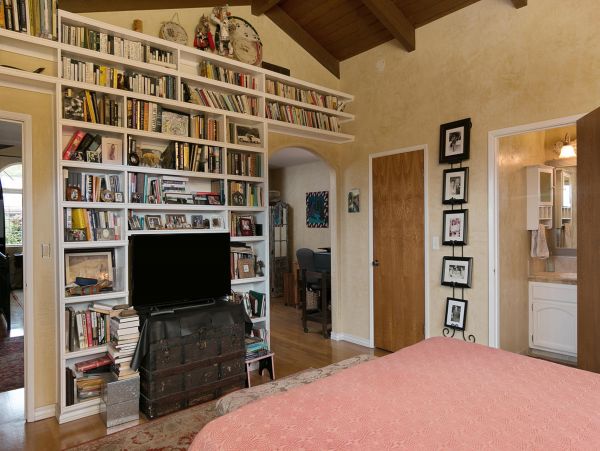 Santa Barbara County Home 1017323