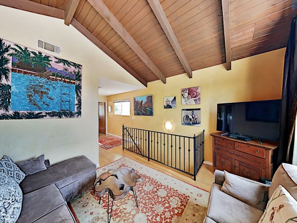 Santa Barbara County Home 1017323