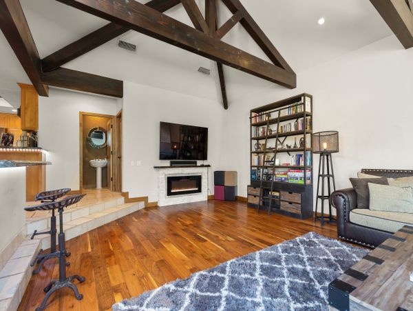Santa Barbara County Home 1017329
