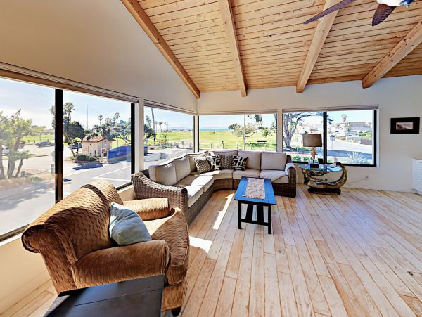 Santa Barbara County Home 1017330