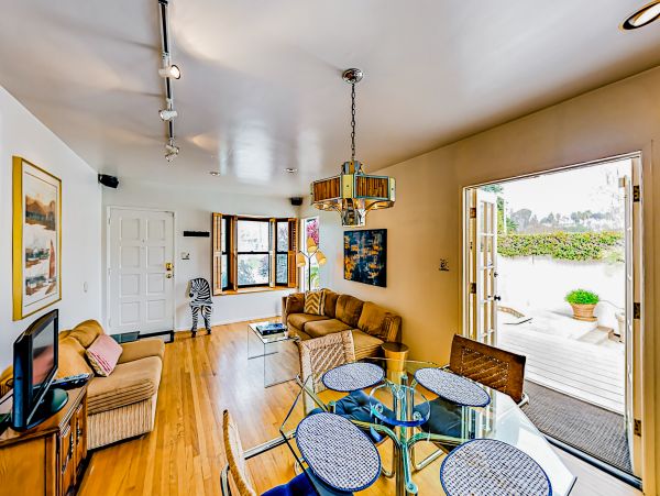 Santa Barbara County Home 1017336