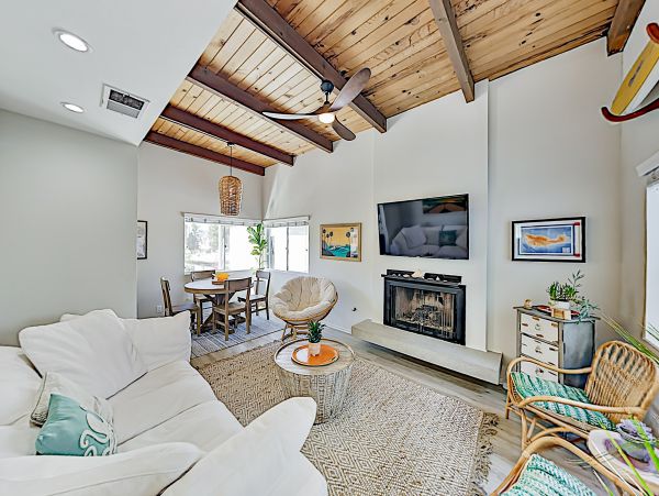 Santa Barbara County Home 1017337
