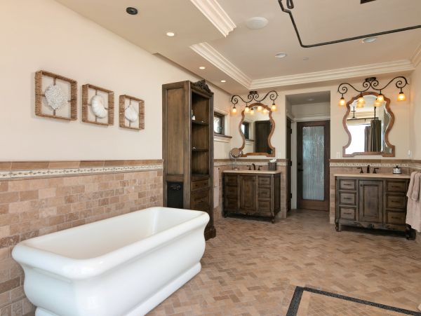 Santa Barbara County Home 1017341