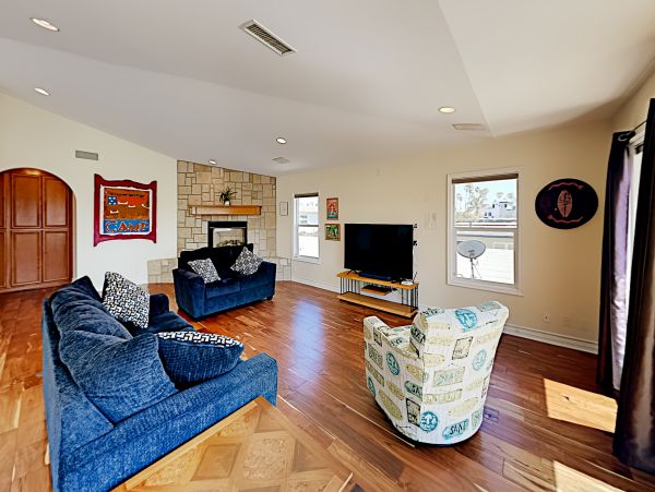 Santa Barbara County Home 1017342