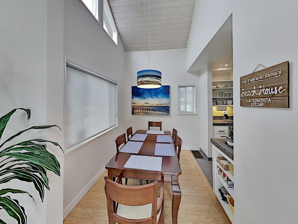 Santa Barbara County Home 1017343
