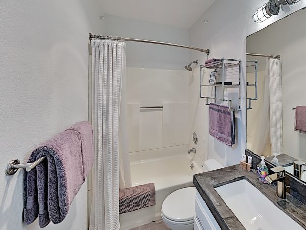 Santa Barbara County Home 1017343