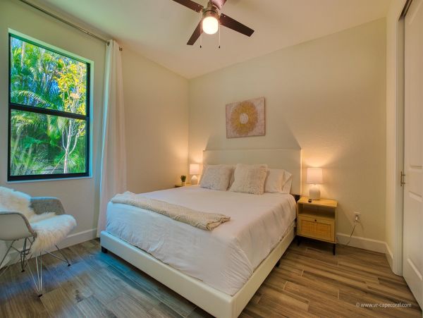 Gorgeous Vacation Villa in Cape Coral Sleeps 6