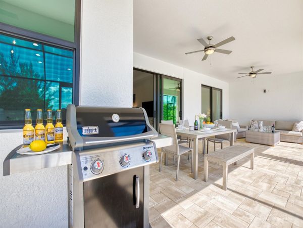 Gorgeous Vacation Villa in Cape Coral Sleeps 6