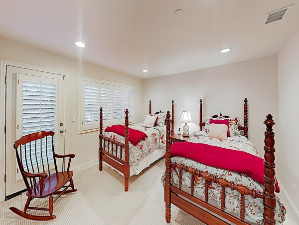 Santa Barbara County Home 1017345