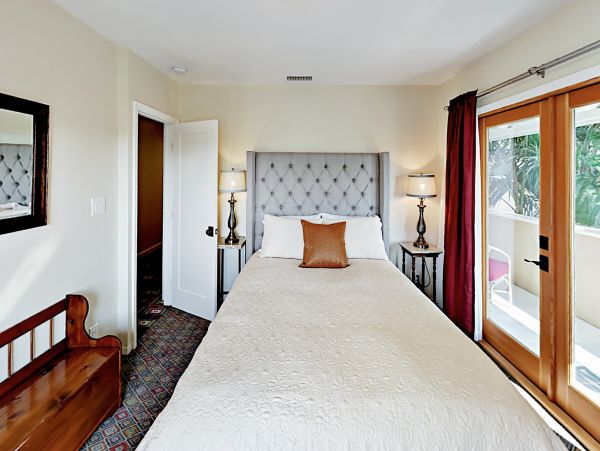 Santa Barbara County Home 1017348