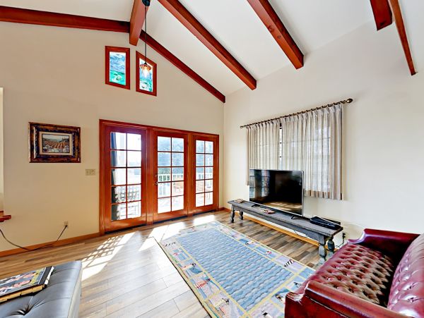 Santa Barbara County Home 1017350