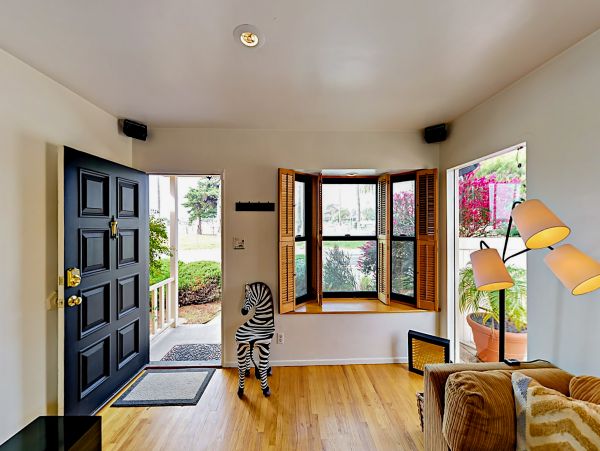Santa Barbara County Home 1017351