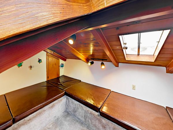 Santa Barbara County Home 1017351