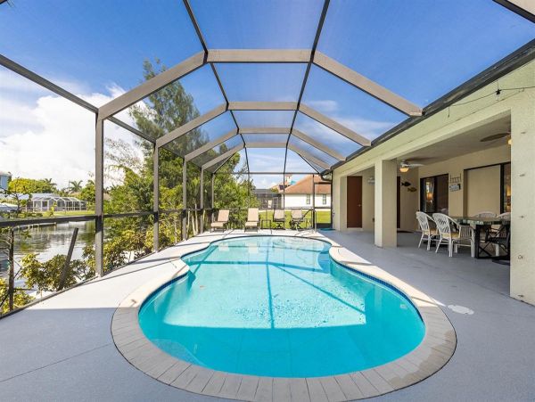 Canal Front Four BEdroom Vacation Home in Cape Coral