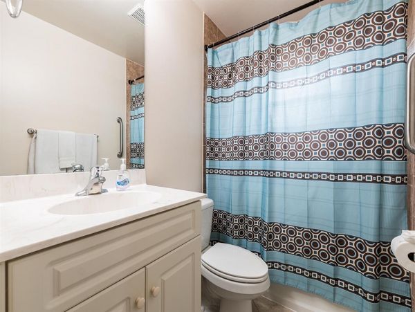 Canal Front Four BEdroom Vacation Home in Cape Coral