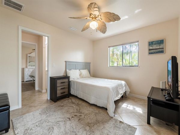 Canal Front Four BEdroom Vacation Home in Cape Coral