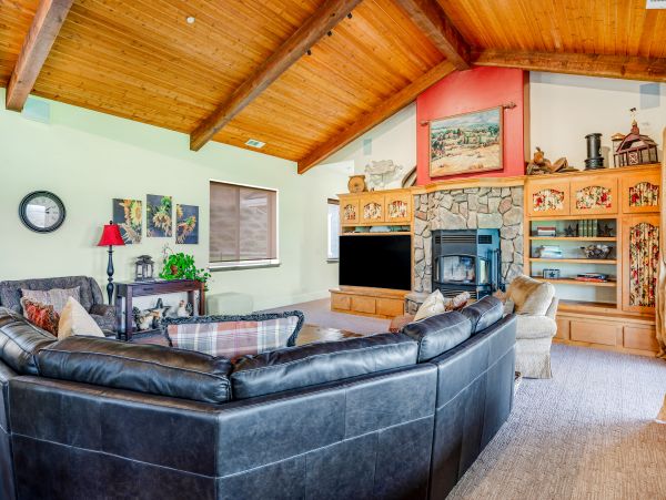 Santa Barbara County Home 1017354
