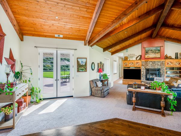 Santa Barbara County Home 1017354