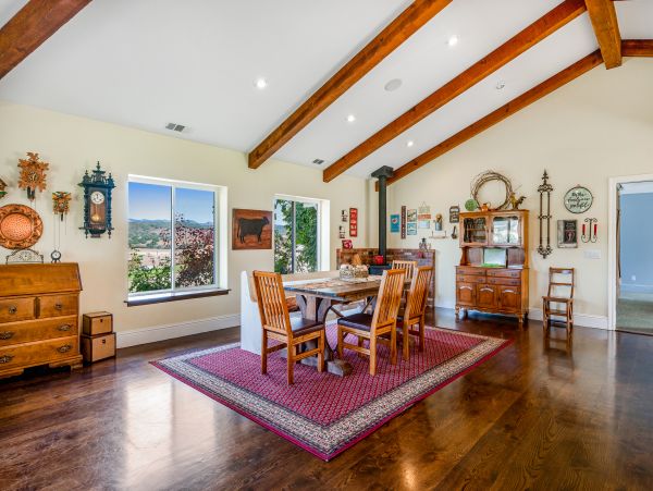 Santa Barbara County Home 1017354