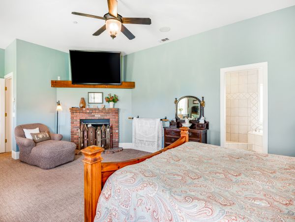 Santa Barbara County Home 1017354