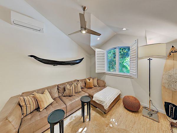 Santa Barbara County Home 1017359