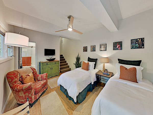 Santa Barbara County Home 1017359